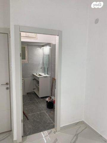 דירה, שפרינצק 26, מרכז, קרית עבודה, חולון