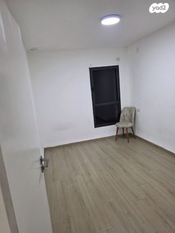 דירה, צה"ל 17, המיסדים, כרמיאל