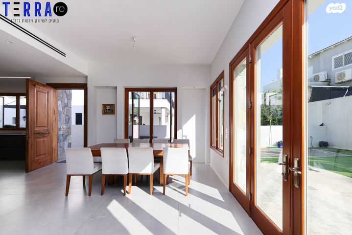 בית פרטי/ קוטג', חיים ארלוזורוב, נאות גנים, נתניה