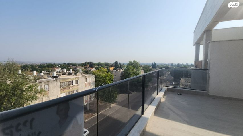 גג/ פנטהאוז, פרדס חנה כרכור