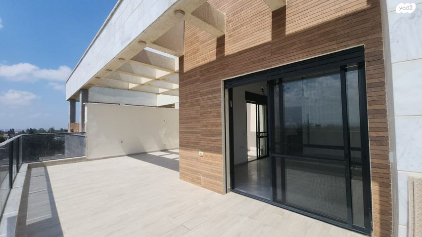 גג/ פנטהאוז