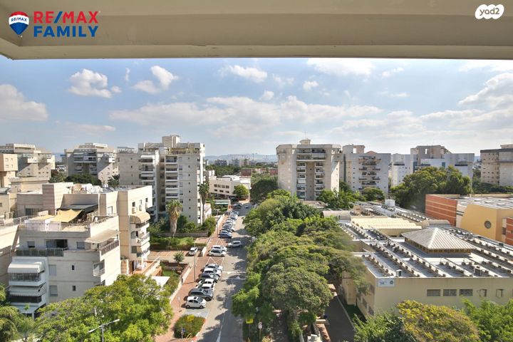 דירה, מנחם בגין, נווה גנים, קרית מוצקין