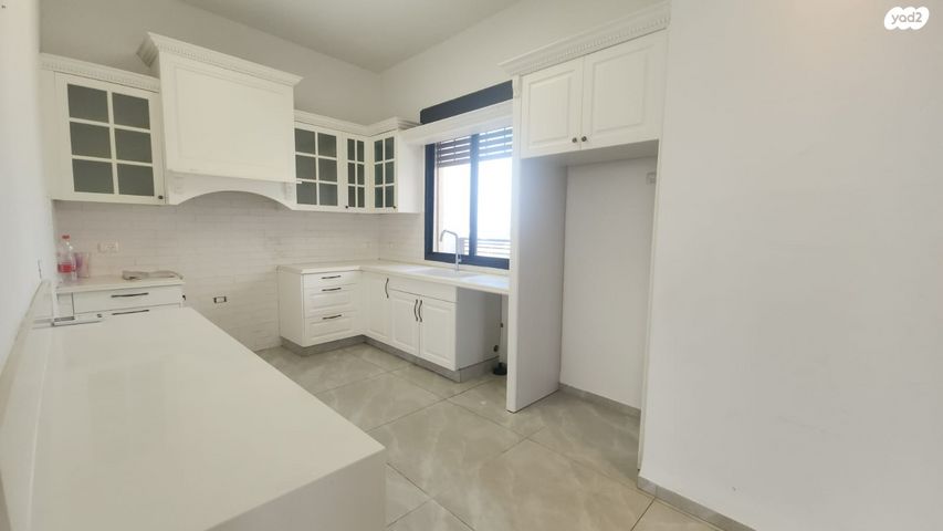 גג/ פנטהאוז, פרדס חנה כרכור