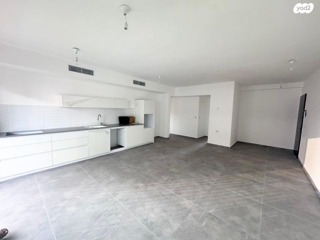 דירה, קרן קיימת לישראל, בורוכוב, גבעתיים