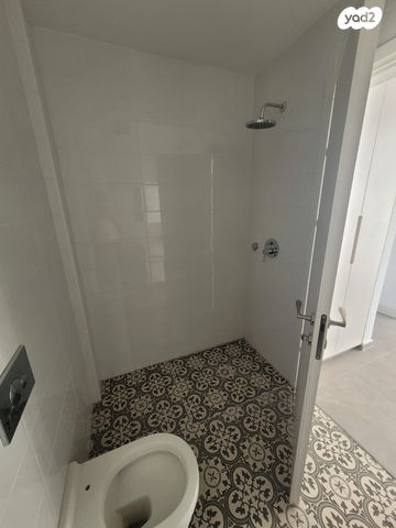 דירה, אחד העם, הרצליה, חיפה