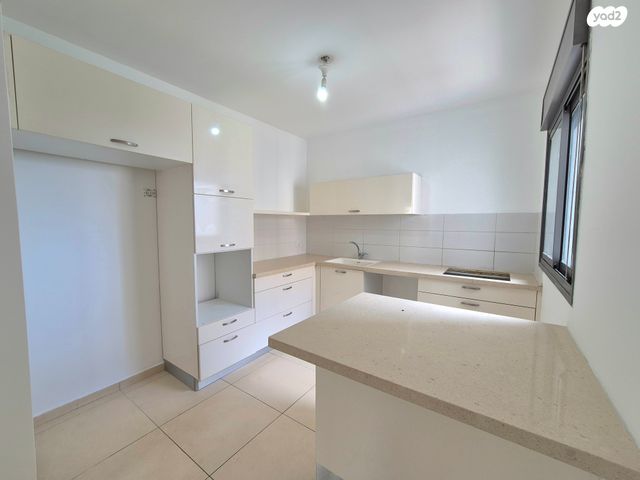 דירה, הרב יעקב ברמן 10, רחובות המדע, רחובות