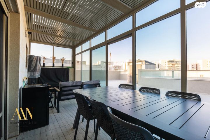 גג/ פנטהאוז, דימונה