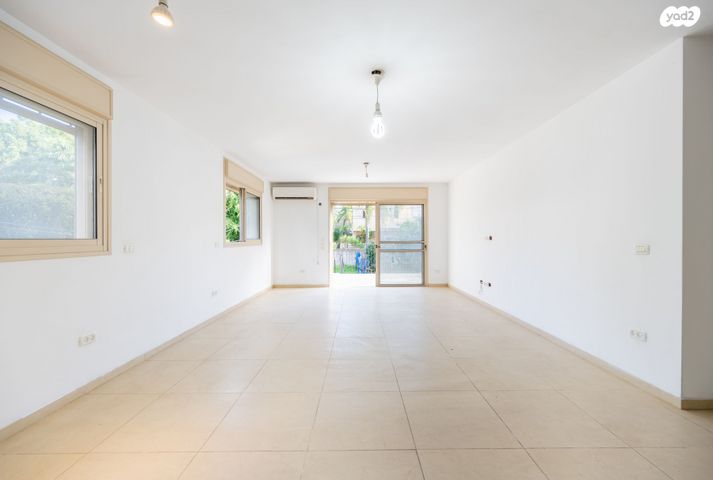 דירת גן, אלוף דוד 151, רמת חן, רמת גן