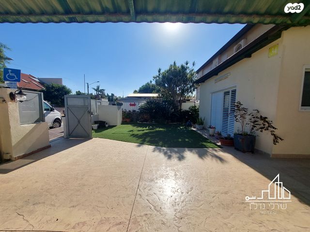 בית פרטי/ קוטג', נאות הדרים, גן יבנה