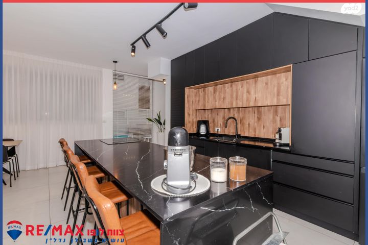 דו משפחתי, אסתר המלכה, רובע יזרעאל סביוני העמק, עפולה