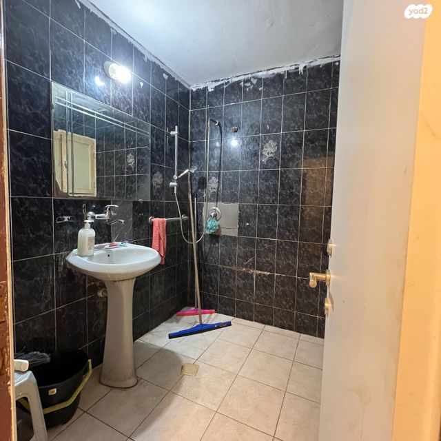 דירה, משה שרת, גן שמואל, קרית מלאכי