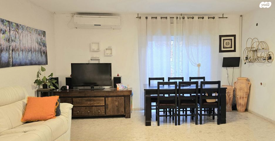 דו משפחתי, שערי תקווה