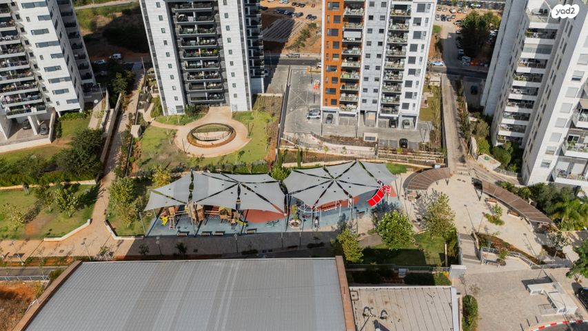 דופלקס, גולדה מאיר 17, מתחם 1200, הוד השרון