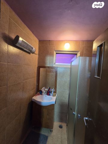 דירה, חיים חורי, יעקב מסיקה, אופקים