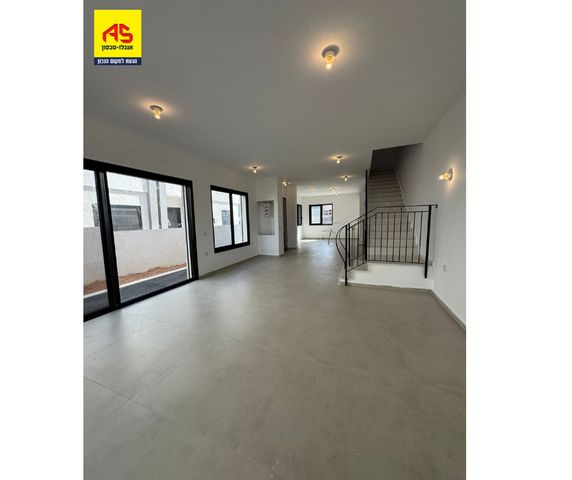 בית פרטי/ קוטג', שכונה 11, תל מונד