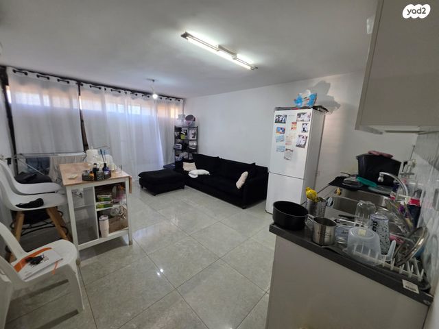 גיורא יוספטל 29