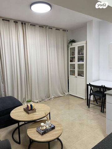 גג/ פנטהאוז, רחבת הזמיר, אלעד, אלעד