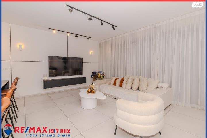 דו משפחתי, אסתר המלכה, רובע יזרעאל סביוני העמק, עפולה