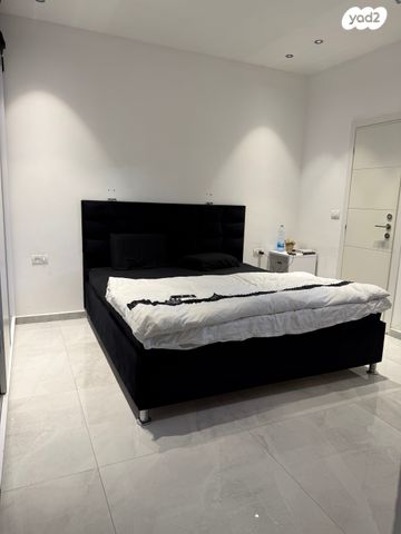 דירה, הגיבורים, עמידר, בת ים