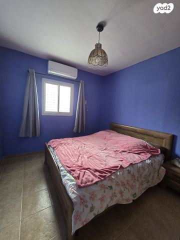 דירה, חיים חורי, יעקב מסיקה, אופקים