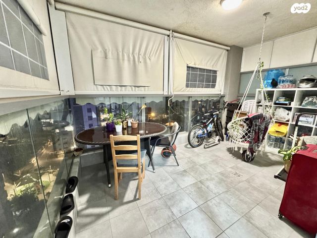 דירה, אבן גבירול, רחובות