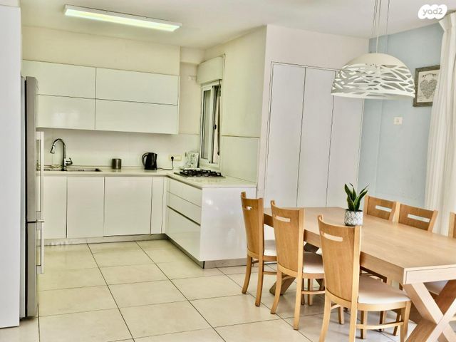 דירת גן, תמוז, הכרמים, מודיעין מכבים רעות