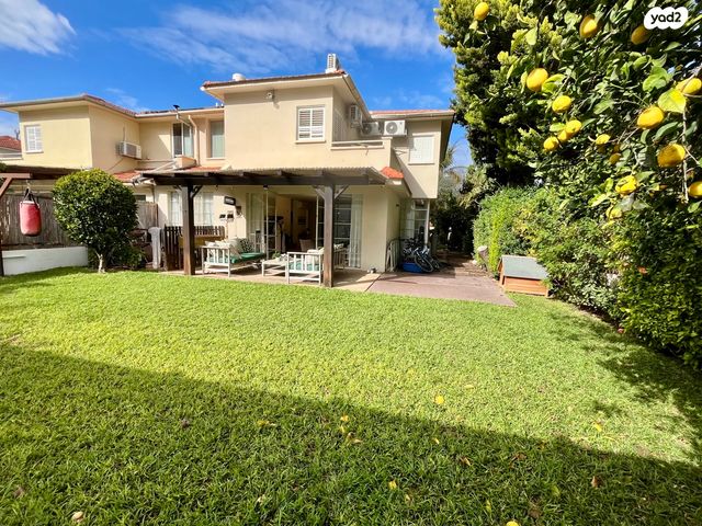 בית פרטי/ קוטג', קדימה צורן