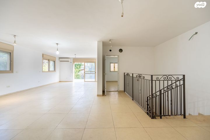 דירת גן, אלוף דוד 151, רמת חן, רמת גן