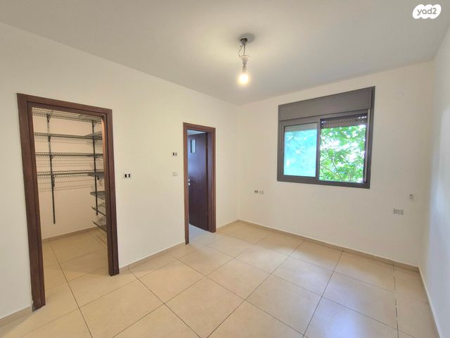 דירה, הרב יעקב ברמן 10, רחובות המדע, רחובות