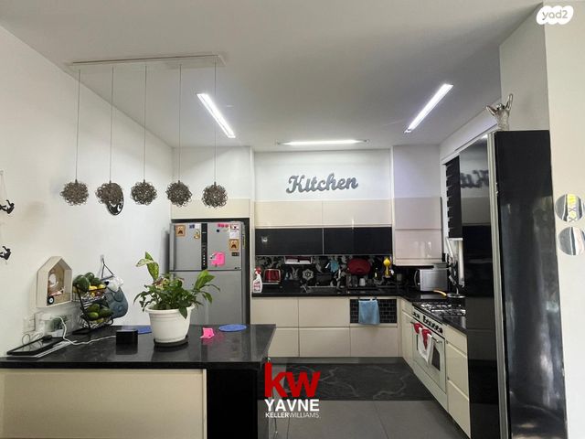 דירת גן, הצדף, נאות רבין, יבנה