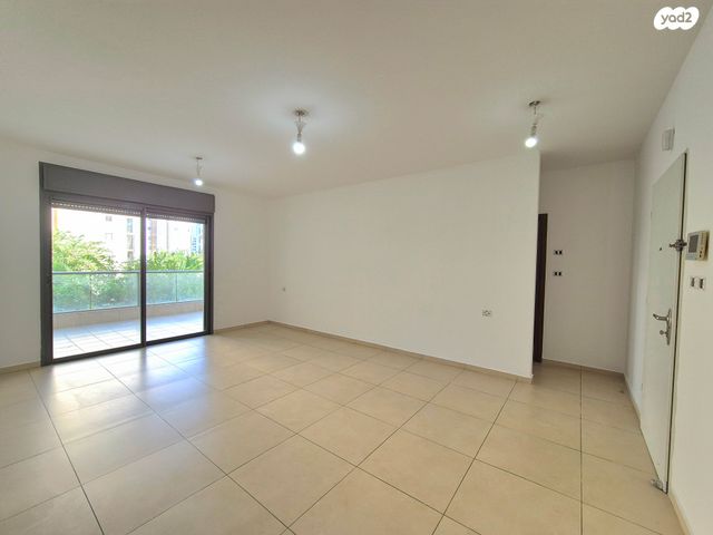 דירה, הרב יעקב ברמן 10, רחובות המדע, רחובות