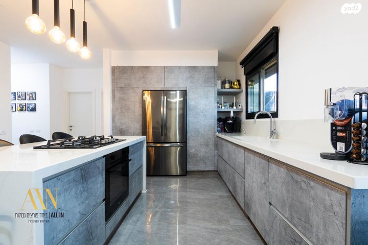 גג/ פנטהאוז, דימונה