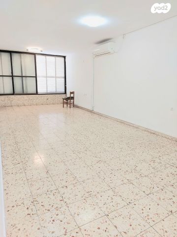 דירה, רמז, מערב ותיק, ראשון לציון