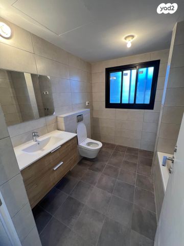 דירת גן, נווה זמר, רעננה