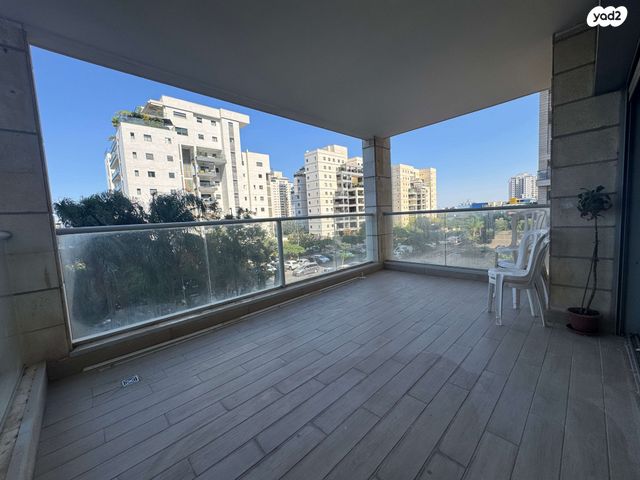 דירה, יצחק רבין 4, פסגת אונו, קרית אונו