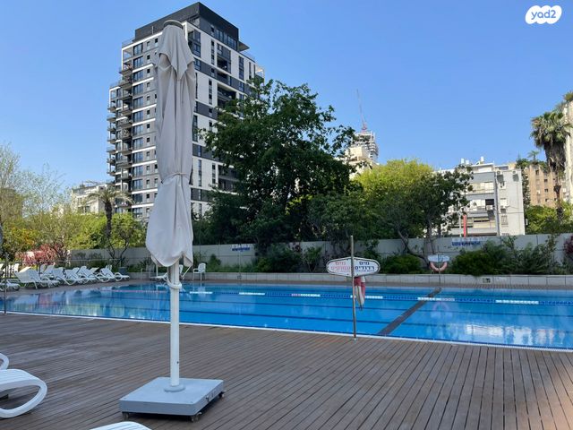 דירה, ניסים אלוני, צמרות איילון, פארק צמרת, תל אביב יפו