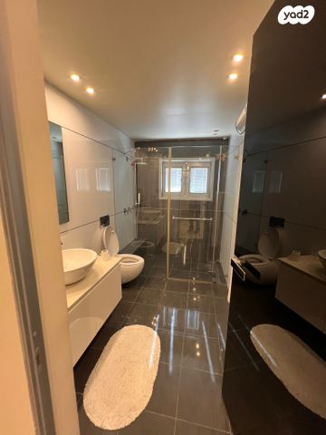 בית פרטי/ קוטג', ד"ר אליהו, קרית קריניצי, רמת גן