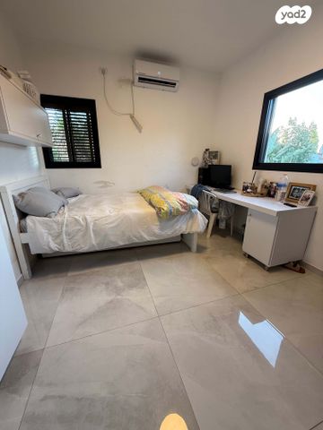 דירה, הגיבורים, עמידר, בת ים