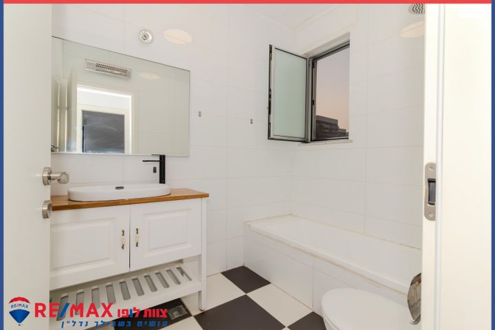 דו משפחתי, אסתר המלכה, רובע יזרעאל סביוני העמק, עפולה