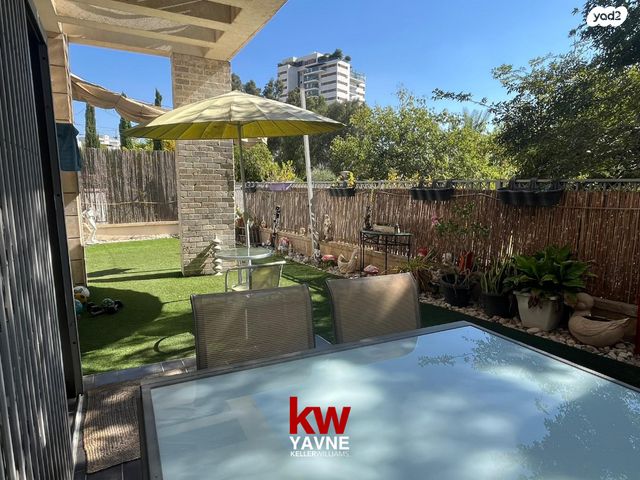 דירת גן, הצדף, נאות רבין, יבנה