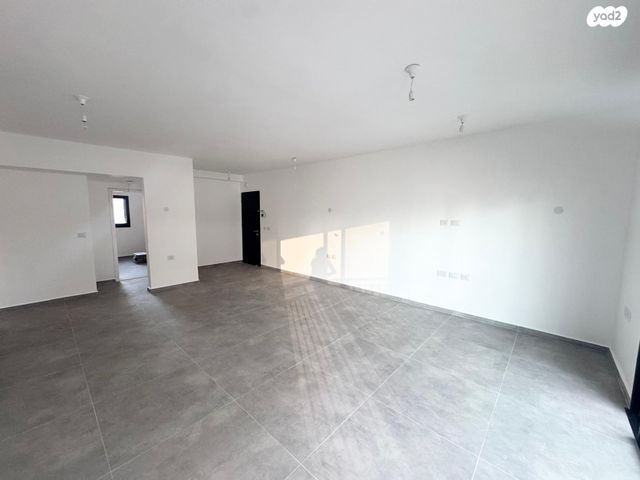 דירה, קרן קיימת לישראל, בורוכוב, גבעתיים