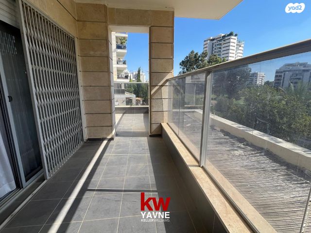 דירת גן, הצדף, נאות רבין, יבנה