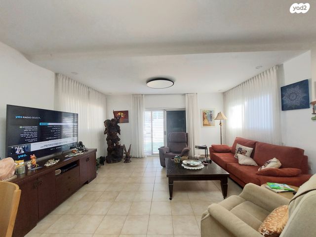 בית פרטי/ קוטג', נאות הדרים, גן יבנה