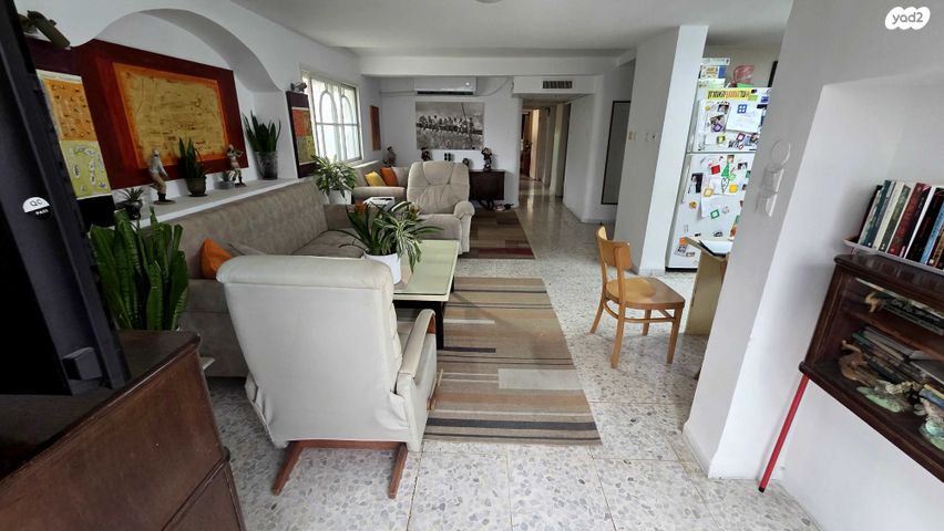 דירת גן, שלום פינקלשטיין, סלע, רחובות