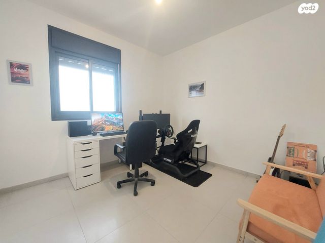 דירה, יעקב תמרי, חצרות המושבה, רחובות