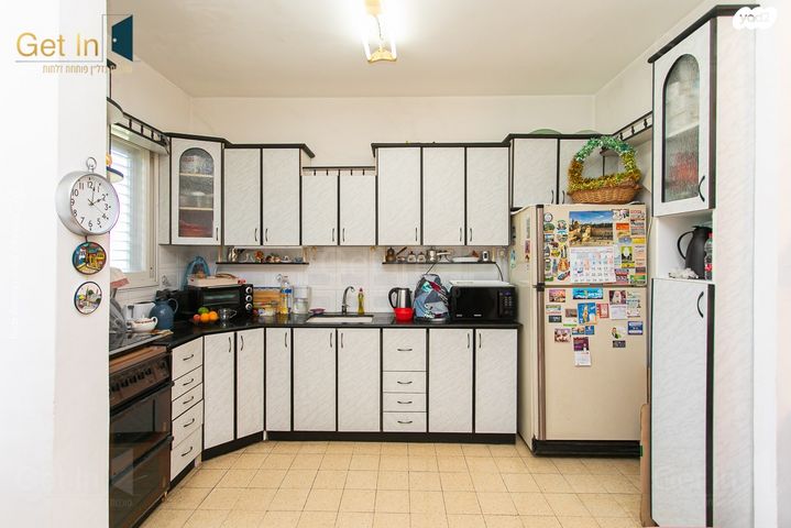 דירה, יצחק שדה 39, המושבה הגרמנית, חיפה