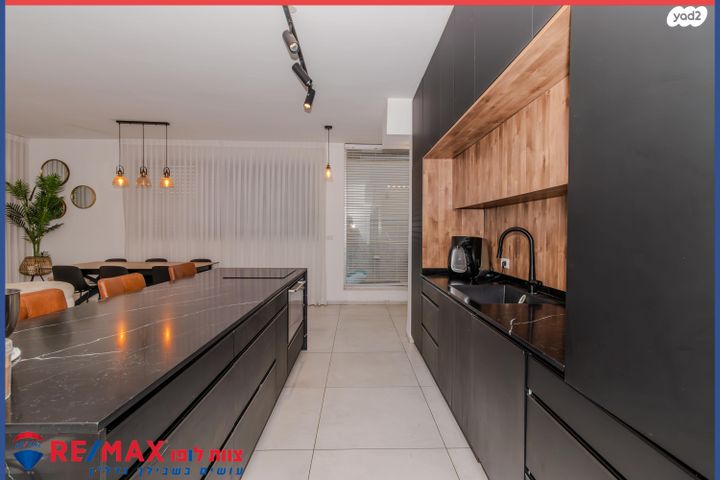 דו משפחתי, אסתר המלכה, רובע יזרעאל סביוני העמק, עפולה