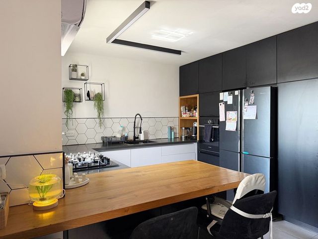 דירה, חטיבת הראל, נאות יצחק, לוד