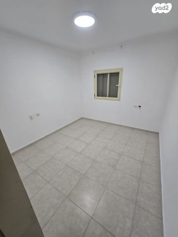 דירה, בר ניסן 27, נווה זאב, נאות אילן, באר שבע