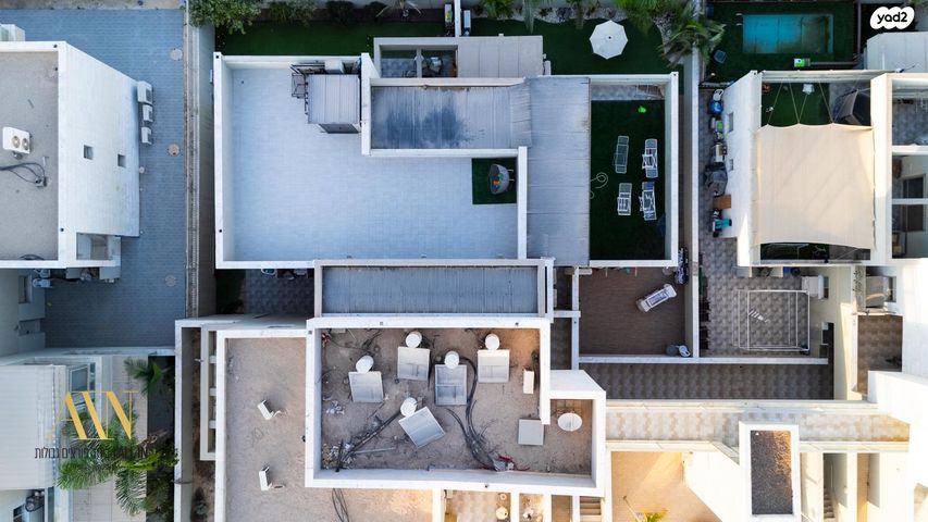 גג/ פנטהאוז, דימונה